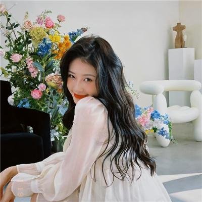 富婆、管家与男友：美妆帝国继承人丑闻